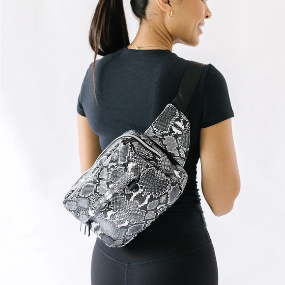 The Pack by Tush Baby - Picture 6 of 9